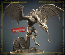 Load image into Gallery viewer, Wyvern Miniature Set 2 | Dragon Menagerie | Ancient Wyvern | Adult Wyvern | Young Wyvern | Dungeons and Dragons | Large | Huge | Gargantuan